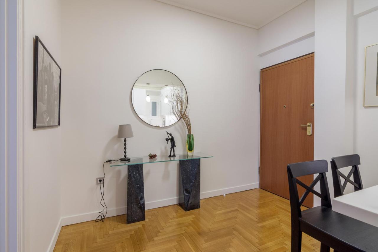Beautiful Apartment In The Center Of Афины Экстерьер фото