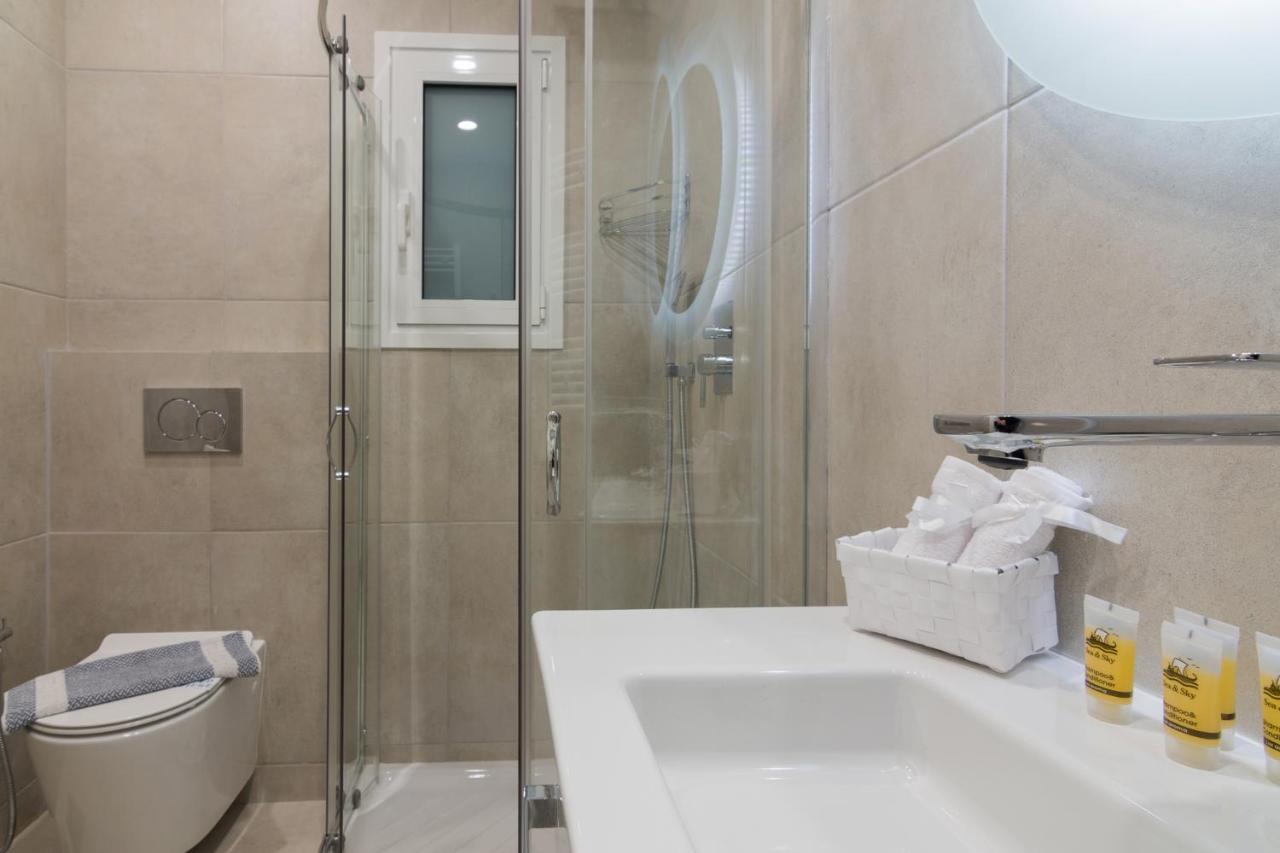Beautiful Apartment In The Center Of Афины Экстерьер фото