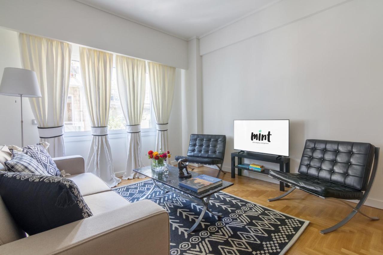 Beautiful Apartment In The Center Of Афины Экстерьер фото